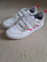 Turnschuhe von Adidas in Gr. 39 1/3 Nordrhein-Westfalen - Hilden Vorschau
