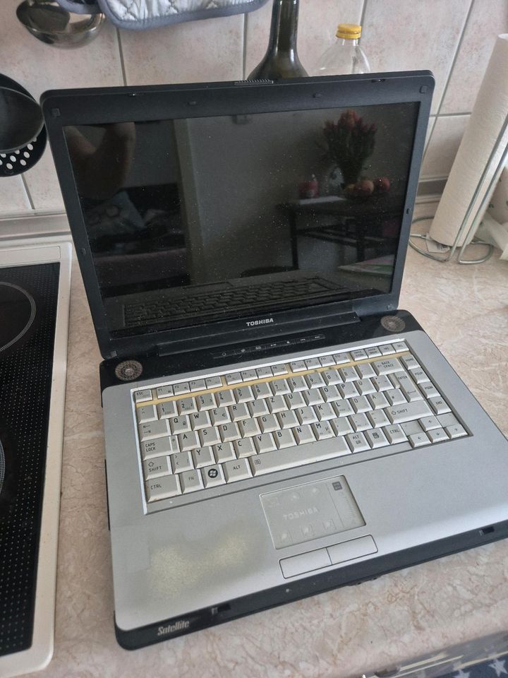 Verkaufe Laptop als Ersatzteil spender in Königsbrück