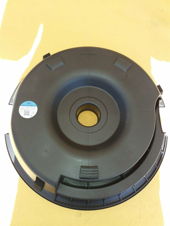 Audi A3 original Subwoofer/Bassbox "D&M Premium Sound Solutions" in Möser