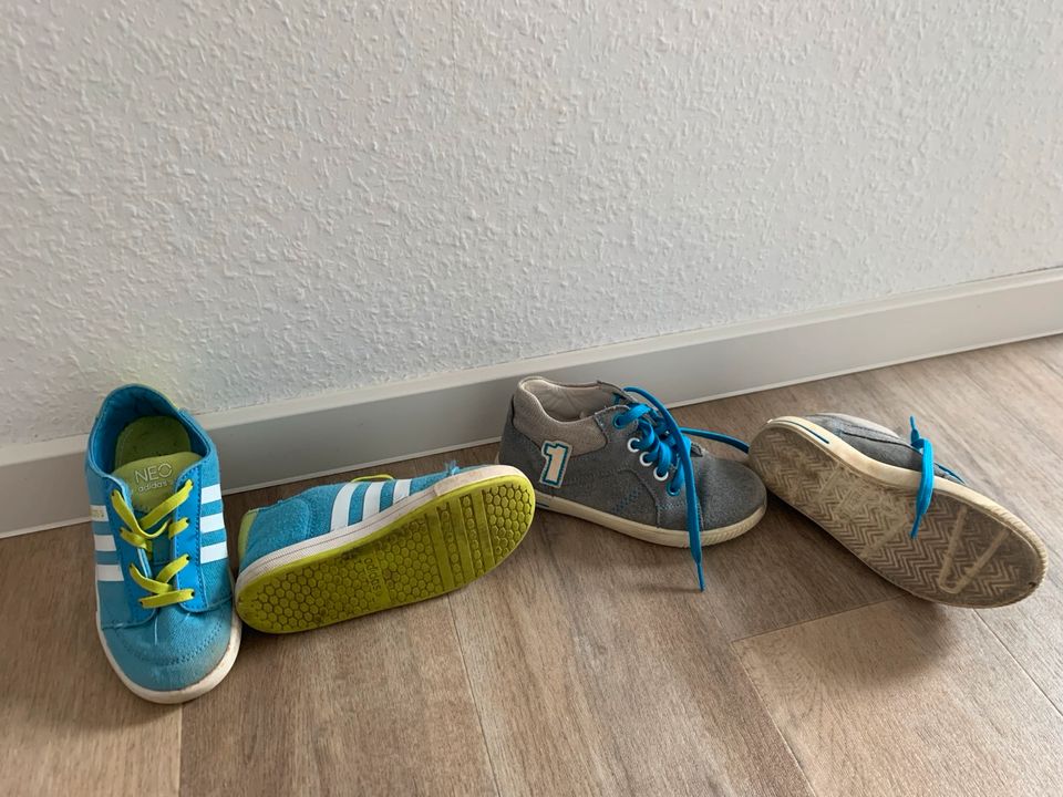 Schuhe Adidas Superfit in Salzkotten
