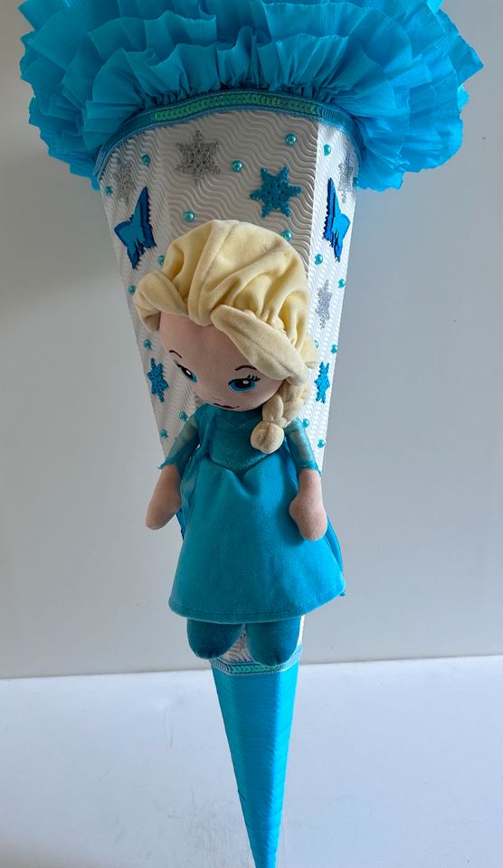 Schultüte Zuckertüte Mädchen Elsa Die Eiskönigin Elsa Plüsch in  Nordrhein-Westfalen - Gummersbach | Basteln, Handarbeiten und Kunsthandwerk  | eBay Kleinanzeigen ist jetzt Kleinanzeigen