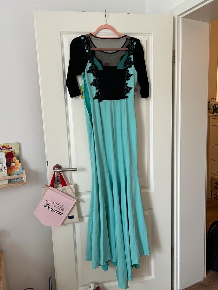 Abendkleid in mint/türkis in Bremen