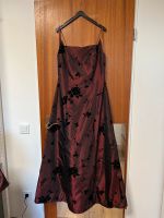 Festliches Abendkleid bordeaux rot mit Samtrosen inkl. Stola Düsseldorf - Lichtenbroich Vorschau