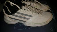 adidas Turnschuhe Gr. 39 Köln - Weidenpesch Vorschau