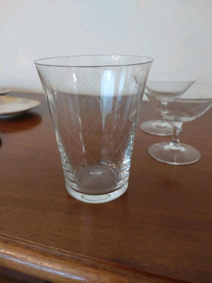 Cocktailglas Set mit Spießen, Original Antik in Bremen