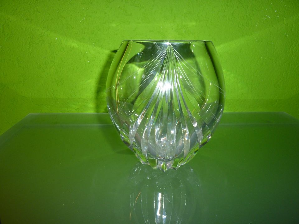 Glas Vase mit sehr schönem Schliff, Kristallglas in Oberhausen