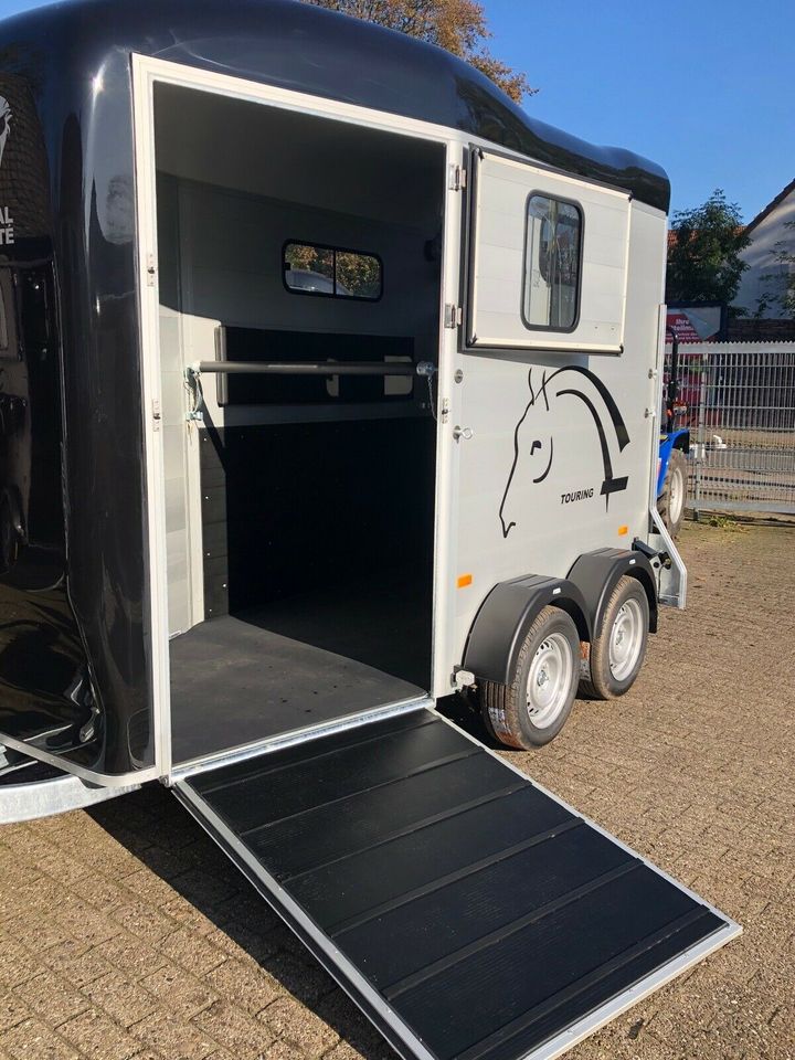 1,5er PFERDEANHÄNGER CHEVAL LIBERTE TOURING ONE  100km/h in Bremen