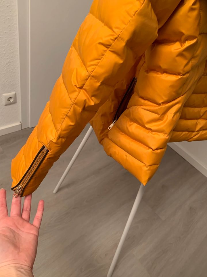 Winterjacke Zara in gelb mit braunem Fell XL in Freudenberg