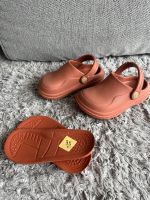 Zara Baselatschen crocs clogs slipper badeschuhe gartenschuhe 23 Bayern - Memmingen Vorschau