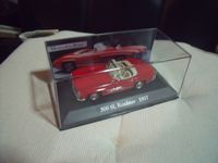 Sammler Spielzeug Auto Mercedes 300 SL Roadster Modell 1:43 Niedersachsen - Hambergen Vorschau