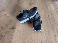 Nike Sneaker / Turnschuhe Größe 38 Nordrhein-Westfalen - Anröchte Vorschau