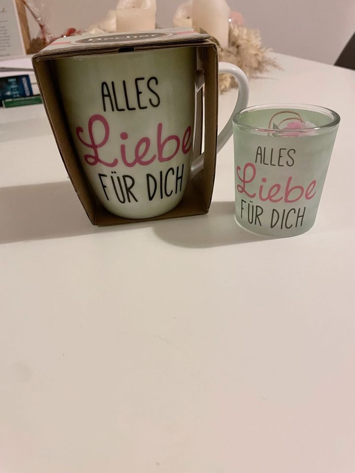 Geschenkset Tasse und Kerze, neu in Steinwenden