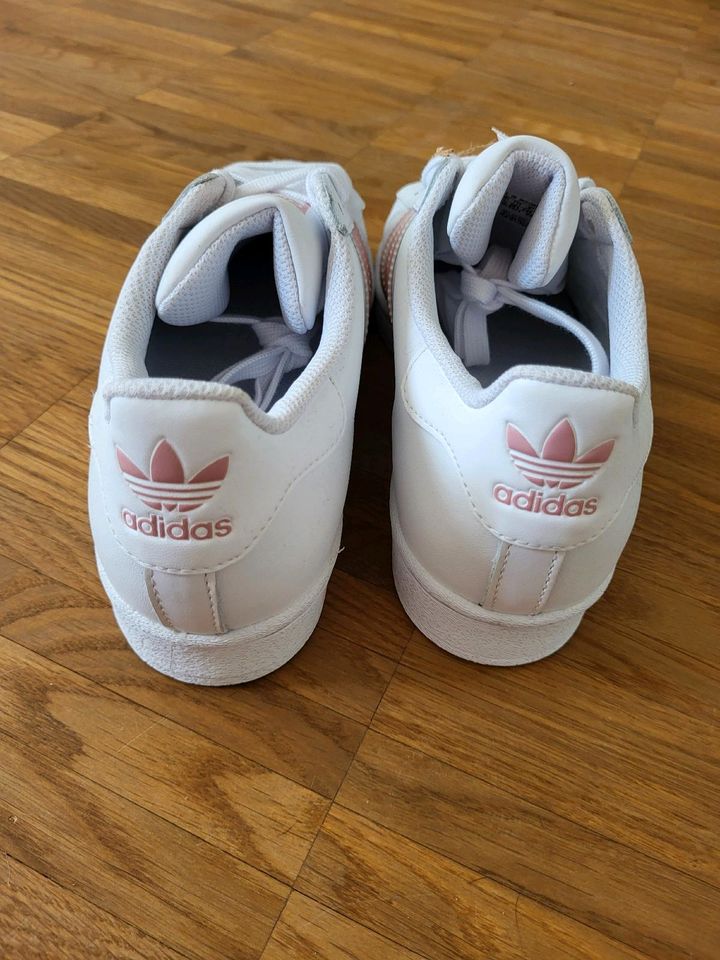 Original adidas superstar neu ungetragen rosa Streifen limitiert in Hamburg