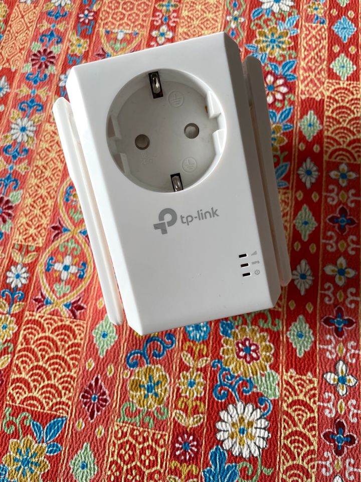 tp link Wi-Fi Range Extender in Berlin