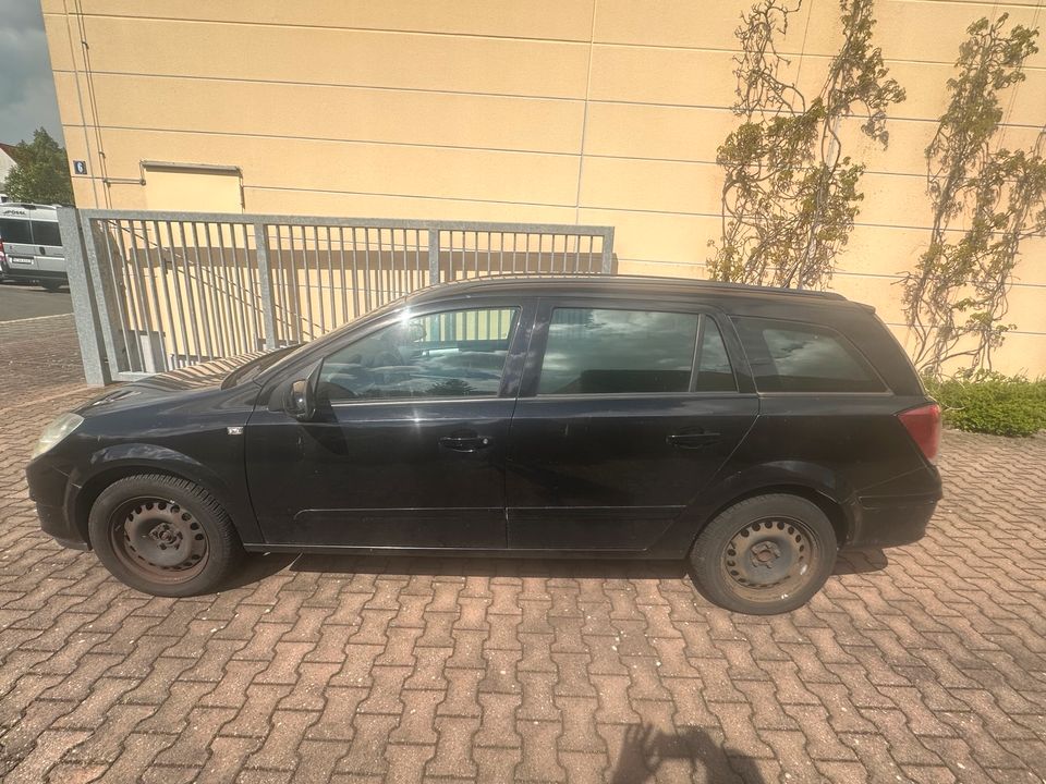 Opel Astra 1,6 Twinport in Nürnberg (Mittelfr)