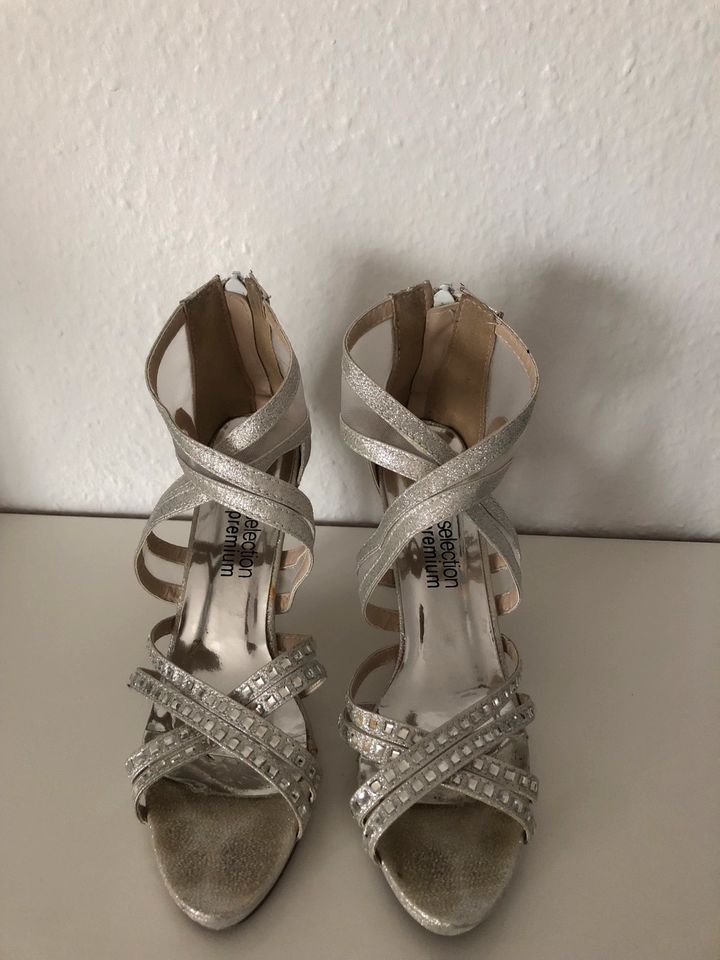 High Heels 9cm silber Glitzer Gr. 37 in Mainz