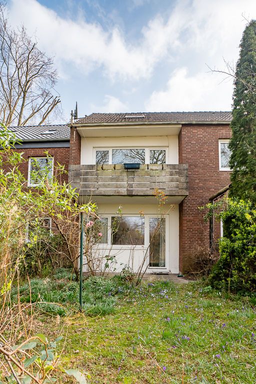 Familienfreundliches Doppelhaus mit viel Potenzial / Garten & Garage / Bremen-Schönebeck in Bremen
