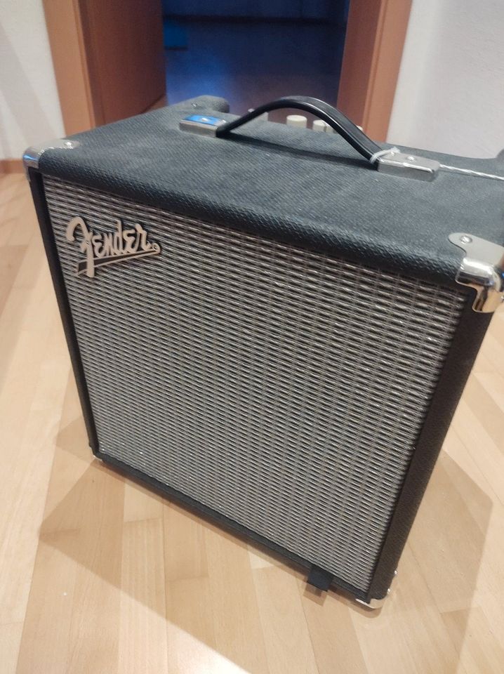 Fender Rumble 25 Bass Combo Verstärker Lautsprecher in Bestensee