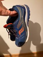 Saucony sneakers (neu preis 180 eur) Frankfurt am Main - Sachsenhausen Vorschau
