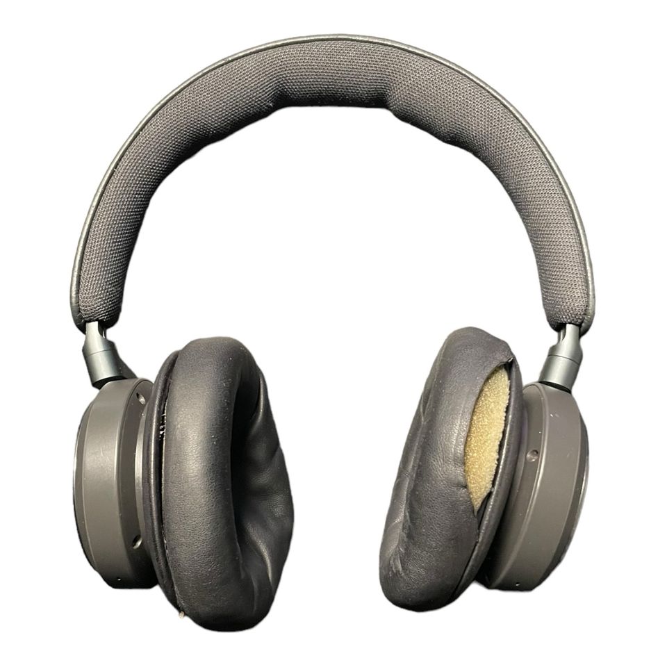 Bang & Olufsen Beoplay HX Over-ear Bluetooth in Berlin