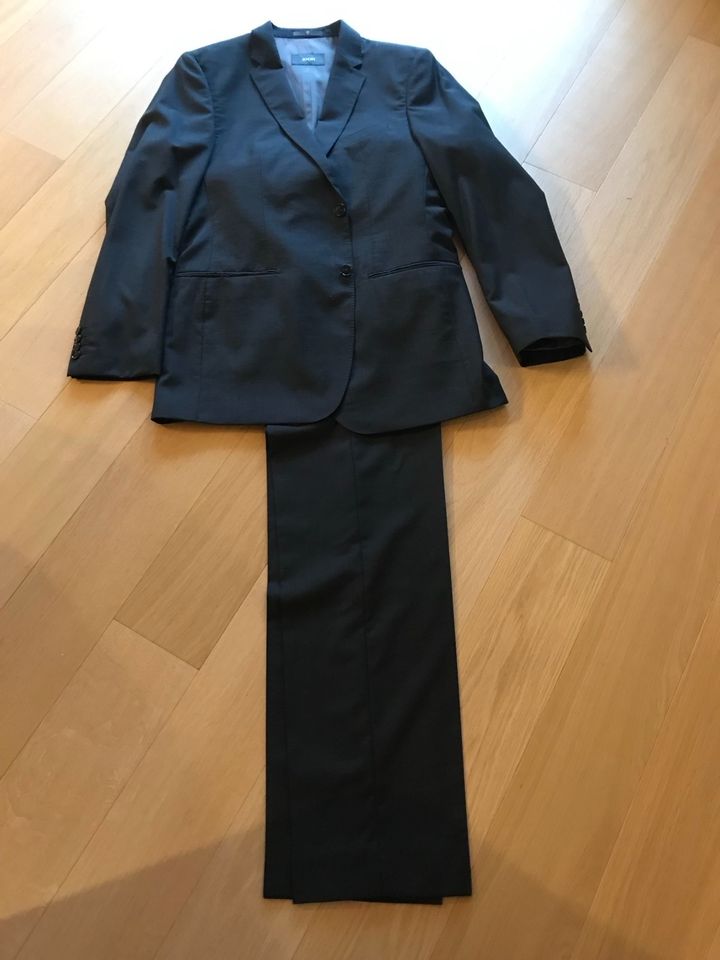 Anzug Joop Größe 98 grau Krawatte Hugo Boss Hemd in Syke