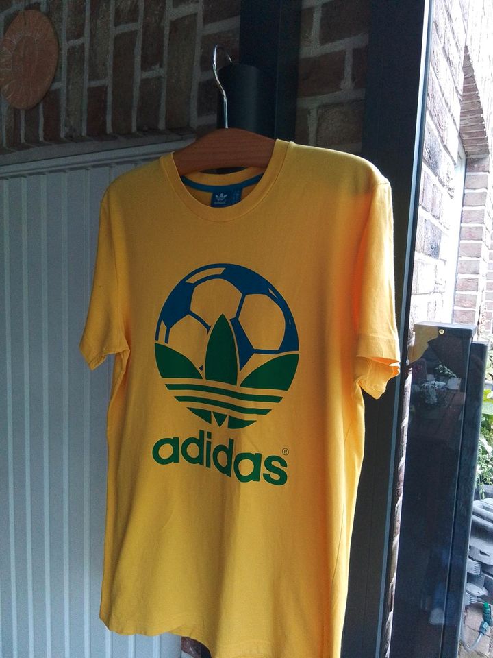 Adidas T-Shirt  Größe M gelb Retro oversize in Geilenkirchen