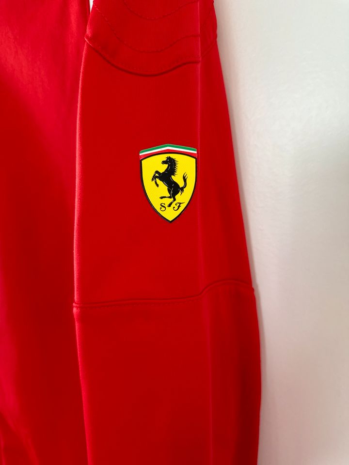 Herren Sweatjacke Puma Ferrari in Rosenheim