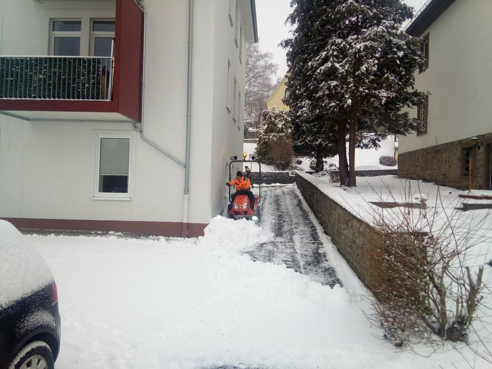 Winterdienst ,Streudienst,Schneeräumen,Streusalz in Prüm