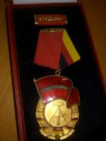 Banner der Arbeit alter DDR orden Parchim - Landkreis - Weitendorf Vorschau