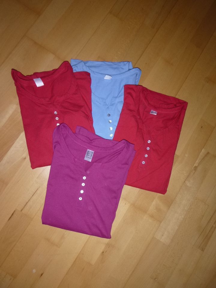 A product Z❤️ Shirts in FUCHSIA, ROT, BLEU Gr. 54 NEU je 4 Euro in Adendorf