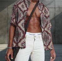 Kastiges Oversize-Hemd in Burgunderrot mit Vintage-Paisleymuster Hessen - Rodgau Vorschau