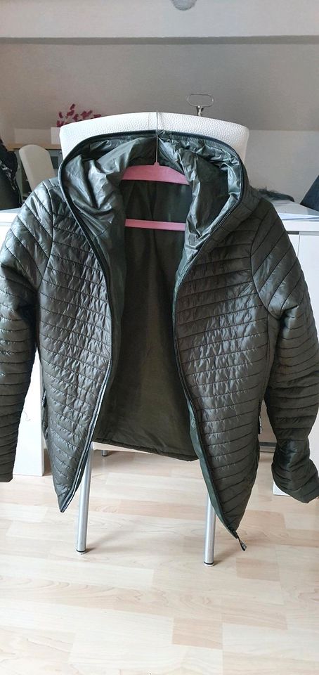 Damen Steppjacke dunkelgrün in Baden-Württemberg - Abtsgmünd | eBay  Kleinanzeigen ist jetzt Kleinanzeigen