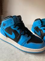 NIKE AIR Jordon 1 - Größe 38 - hellblau/schwarz Niedersachsen - Isernhagen Vorschau