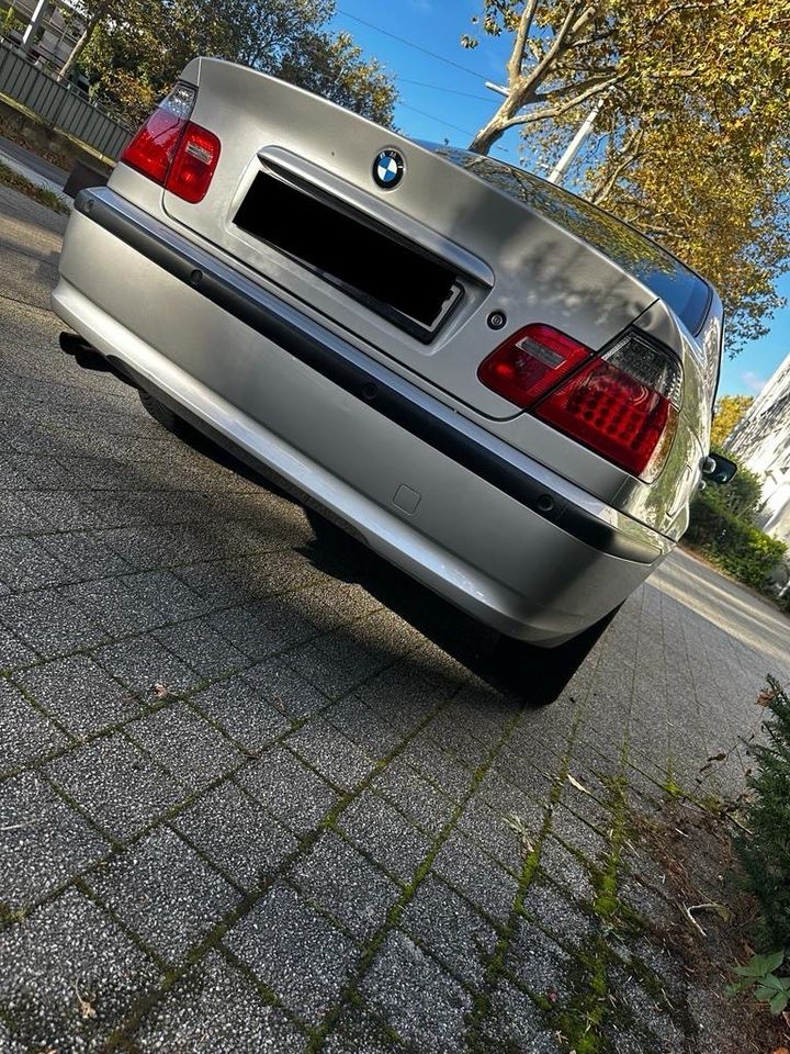 BMW E46 Limousine in Berg