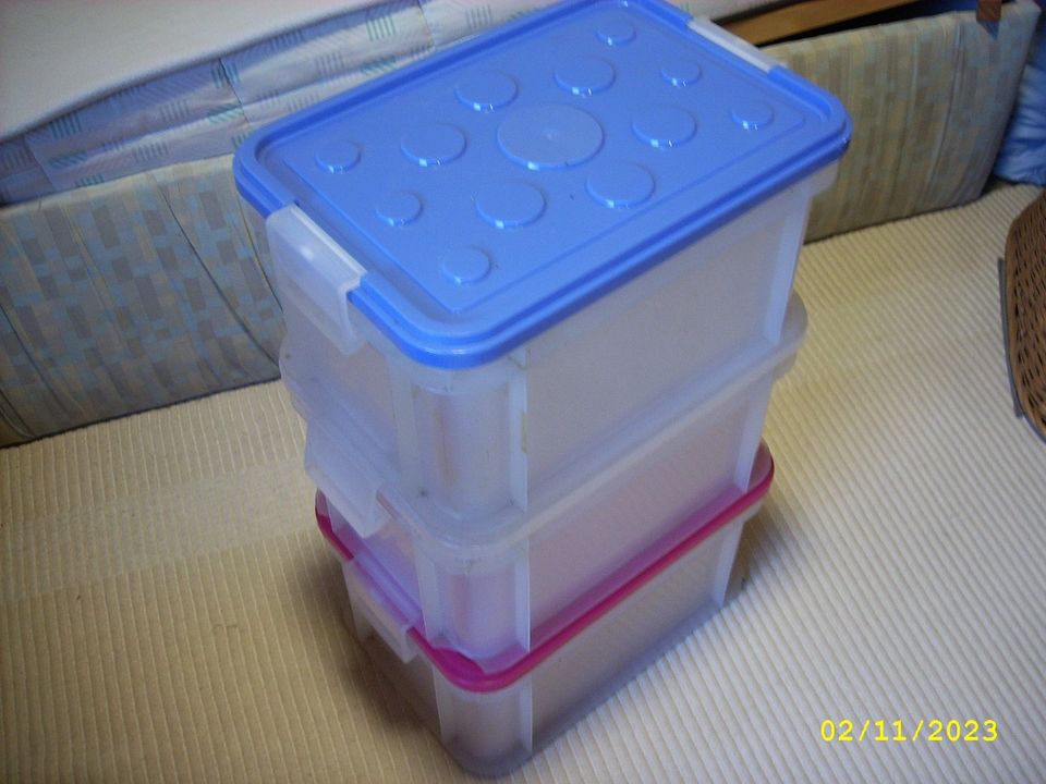 Stapel Kunststoffbehälter mit Deckel 3 Stück in Wathlingen