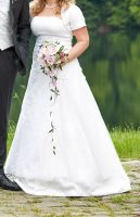 Brautkleid von Lily, Größe 38/40, ivory, Hochzeitskleid Rheinland-Pfalz - Wollmerath Vorschau