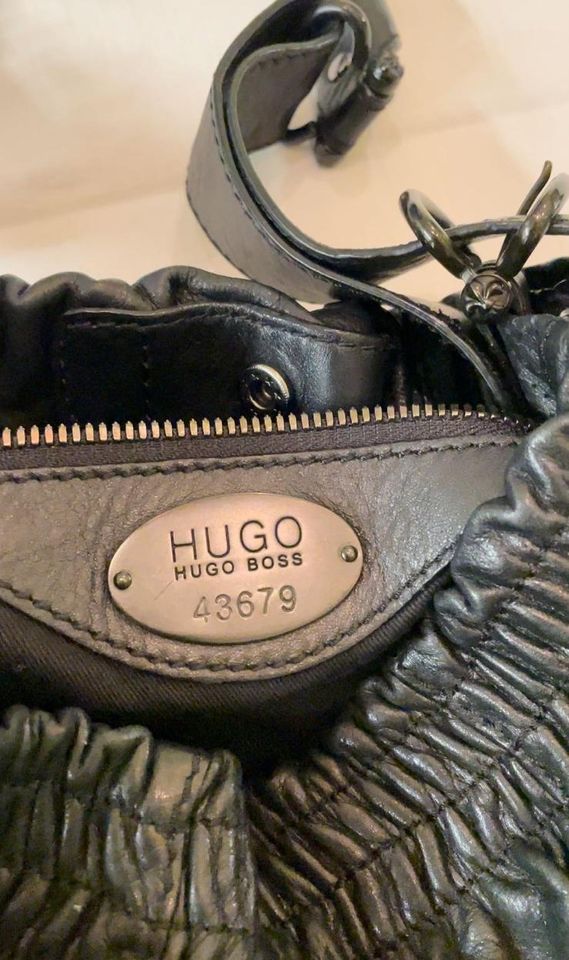 HUGO Hugo Boss Tasche Damen Leder Ledertasche Damentasche Schulte in Frankfurt am Main