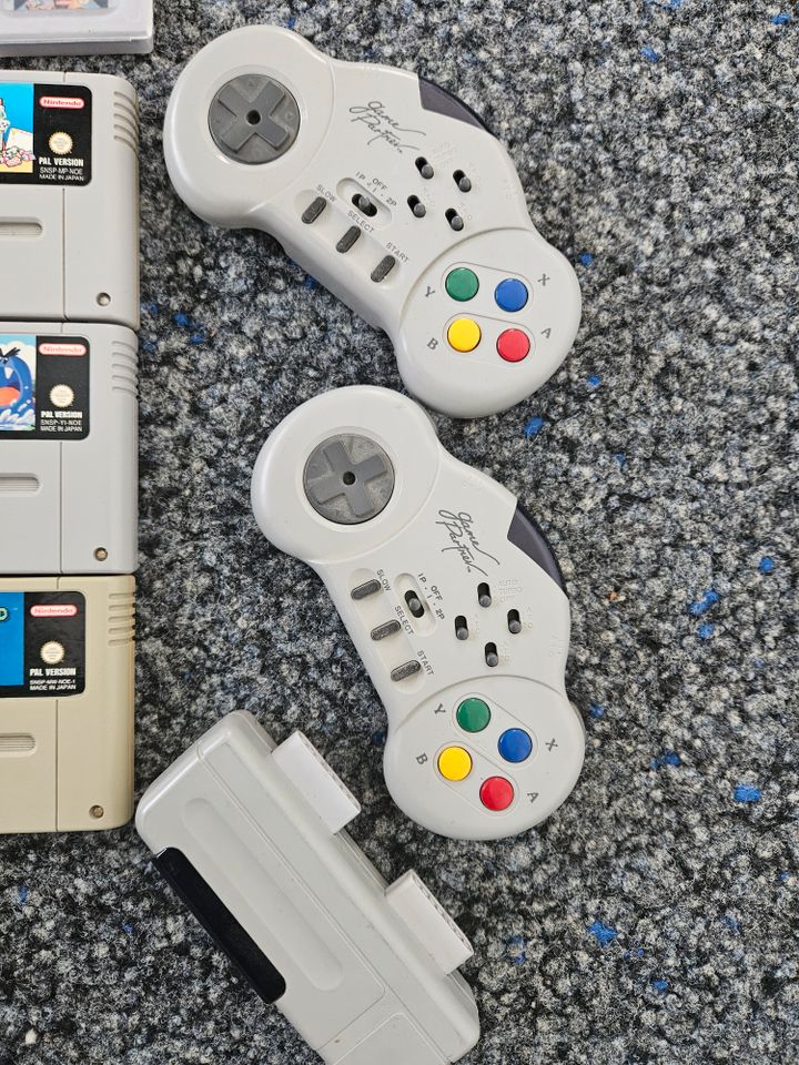 Super Nintendo Original mit Controller und Kabel in Oberschleißheim