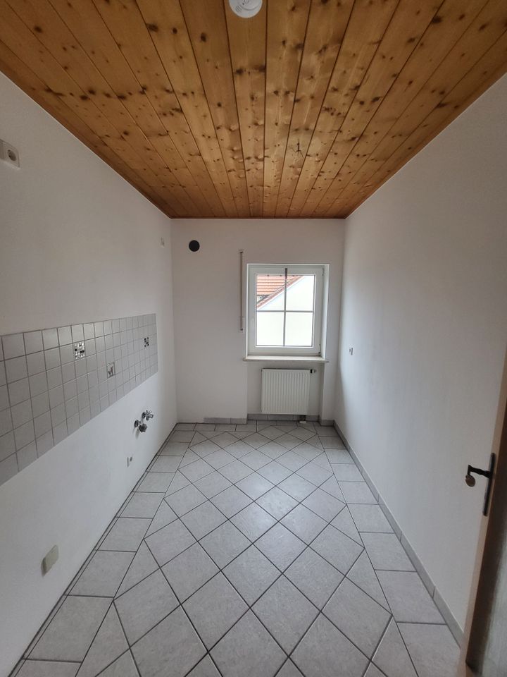 Sonnige 3-Zimmer-Dachgeschosswohnung in Osterhofen