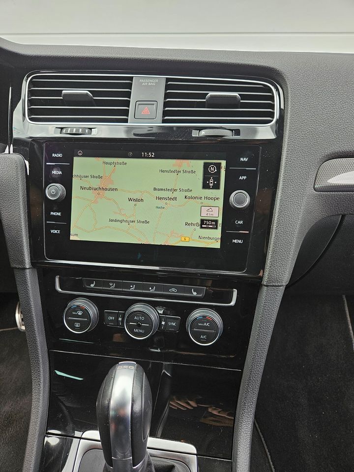 VW Golf VII Join 1.6 TDI DSG in Bassum