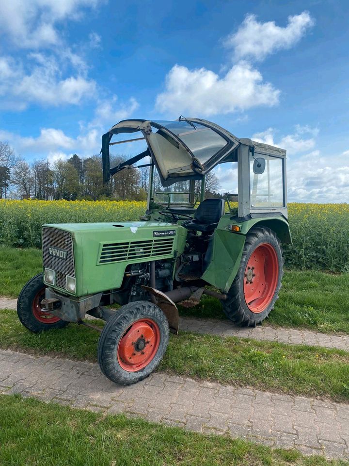 Traktor Fendt Farmer 200s in Altensteig
