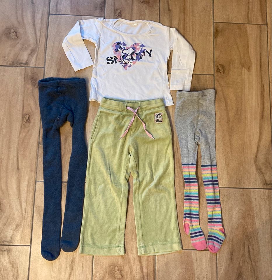 Kleiderpaket Gr. 92/98 Snoopy Sweatshirt Strumpfhose C&A Hose Set in Leipzig