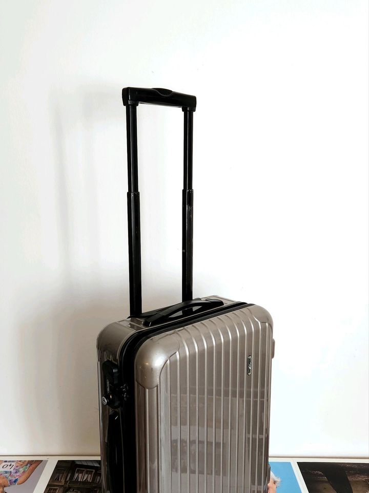 Rimowa Koffer Essential Cabin (silber) zu verkaufen (NP 750€) in München