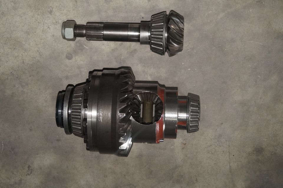 Differential für ZF Allradachse APL 2025/ Deutz Agrotron 106,105, in
