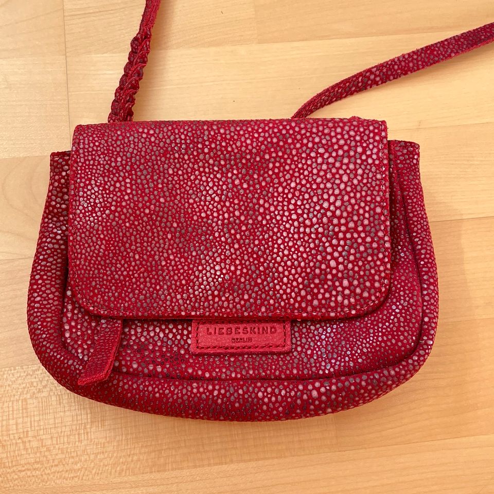 Liebeskind Kawai Umhängetasche Tasche Handtasche rot metallic in Germering