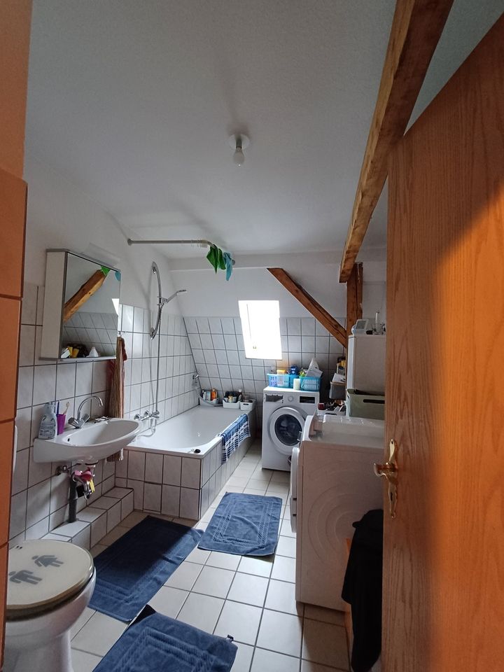 Gemütliche 2-3-Zimmer, Küche, Bad in begehrter Lage in Kassel