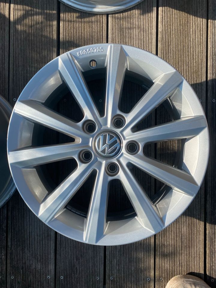 VW Merano Alufelgensatz original ohne Beschädigung in Pforzheim