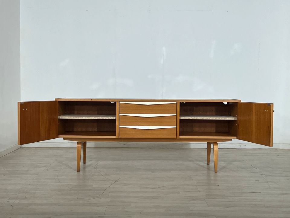 MID CENTURY HELLERAU SIDEBOARD SCHRANK KOMMODE VINTAGE in Berlin