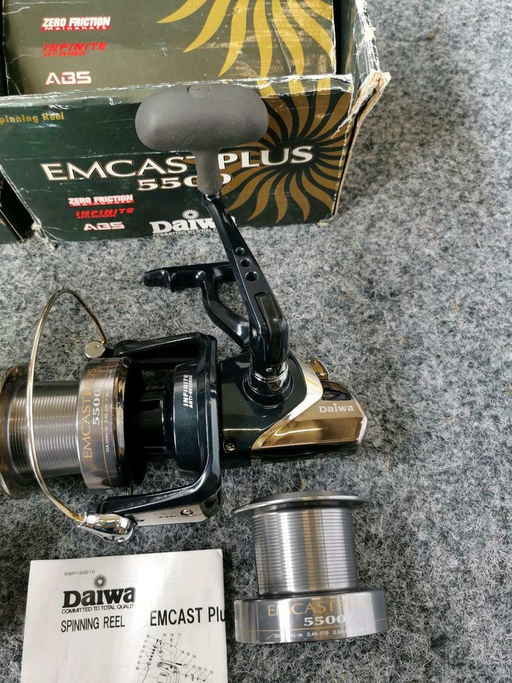 2× Daiwa Emcast Plus 5500 + E-Spulen Angelrollen Karpfenrollen in Bad Bentheim