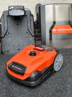 Mähroboter (Yard Force XPower 800) mit Garage (erst ein Jahr alt) Hessen - Fuldabrück Vorschau